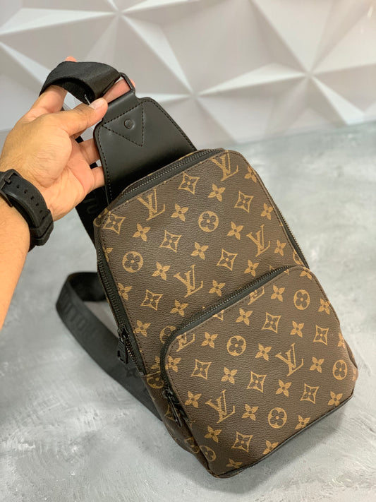 RIÑONERA LOUIS VUITTON - 8051