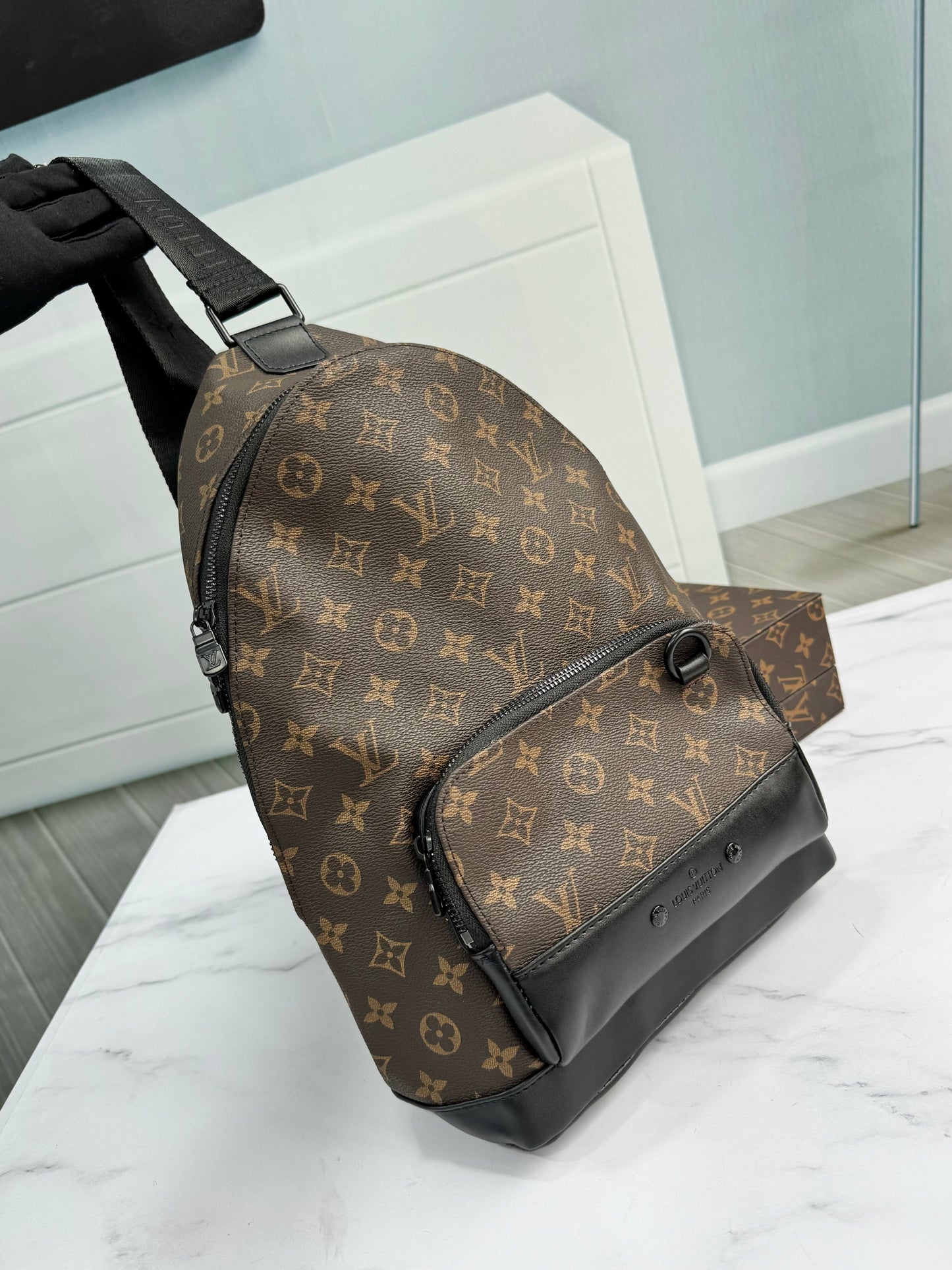 RIÑONERA LOUIS VUITTON - 8045