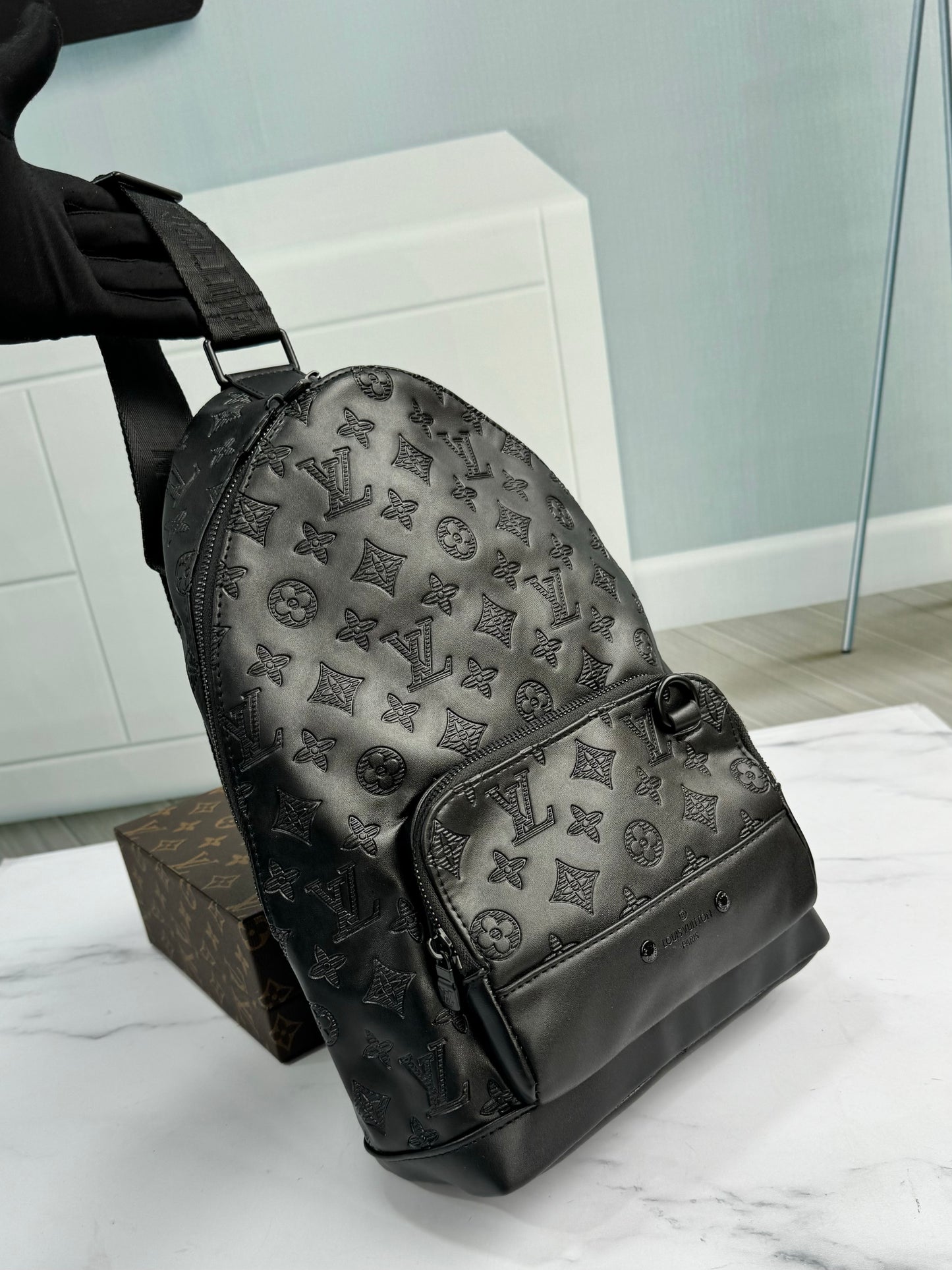 RIÑONERA LOUIS VUITTON - 8046