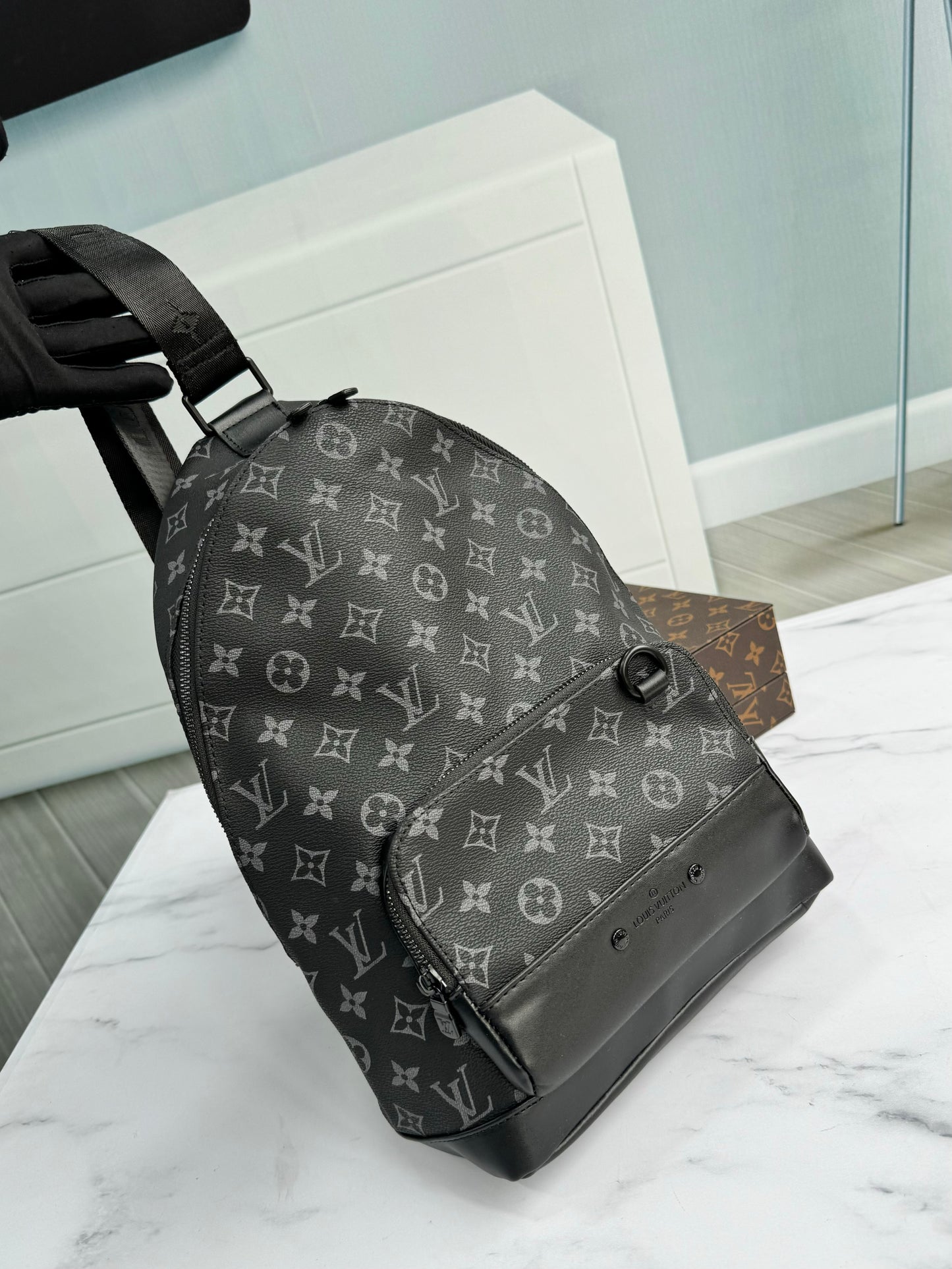 RIÑONERA LOUIS VUITTON - 8047